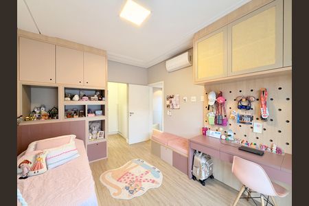 Casa de condomínio à venda com 329m², 3 quartos e 3 vagasSuíte 1