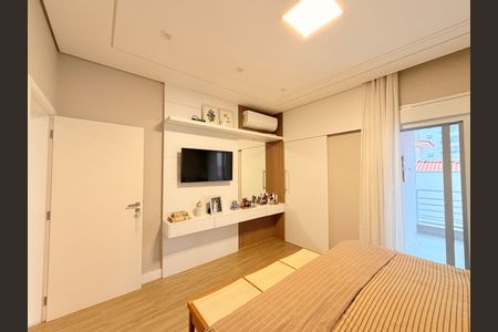 Casa de condomínio à venda com 329m², 3 quartos e 3 vagasSuíte principal