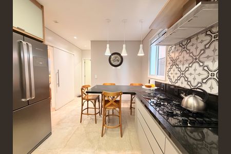 Casa de condomínio à venda com 329m², 3 quartos e 3 vagasCozinha