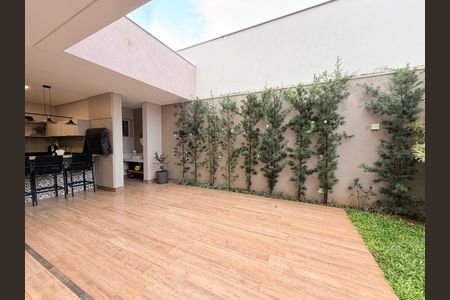 Casa de condomínio à venda com 329m², 3 quartos e 3 vagasQuintal com área gourmet
