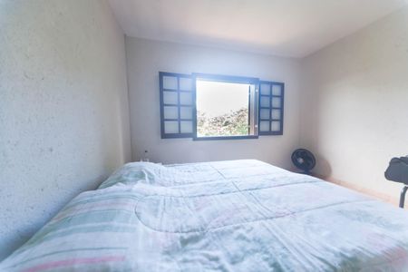 Casa de condomínio à venda com 240m², 3 quartos e 1 vagaquarto 3