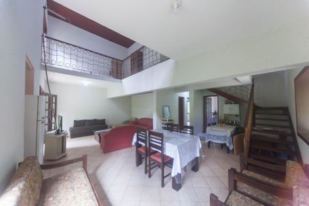 sala de casa de condomínio à venda com 3 quartos, 240m² em Rio Acima, Rio Acima