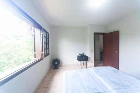 Casa de condomínio à venda com 240m², 3 quartos e 1 vagaquarto 3