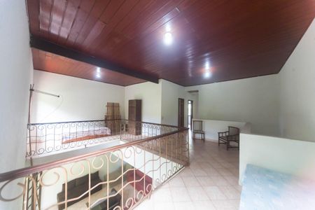 Casa de condomínio à venda com 240m², 3 quartos e 1 vagahall dos quartos