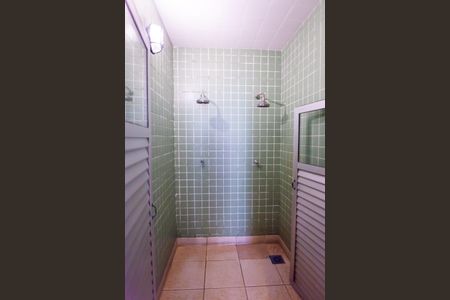 Casa de condomínio à venda com 240m², 3 quartos e 1 vagaSaúna