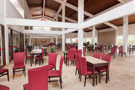 Casa de condomínio à venda com 240m², 3 quartos e 1 vagarestaurante - club