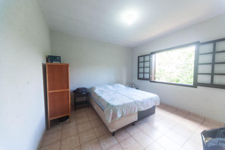 Casa de condomínio à venda com 240m², 3 quartos e 1 vagaquarto 3