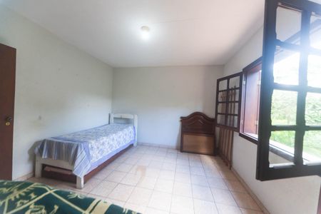 Casa de condomínio à venda com 240m², 3 quartos e 1 vagaquarto 1