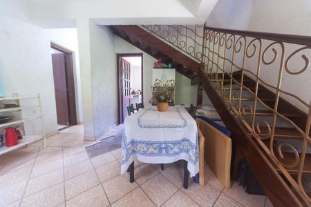 Casa de condomínio à venda com 240m², 3 quartos e 1 vagasala