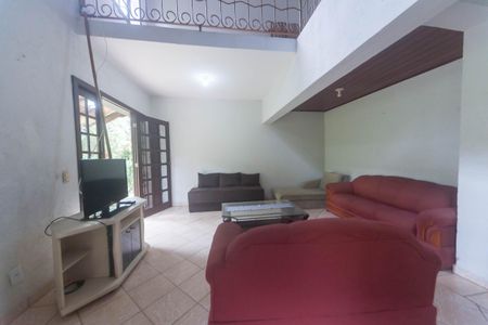 Casa de condomínio à venda com 240m², 3 quartos e 1 vagasala