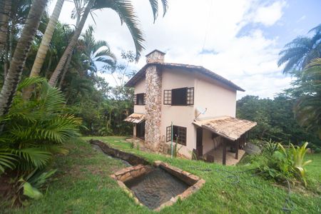 Casa de condomínio à venda com 240m², 3 quartos e 1 vagaFachada