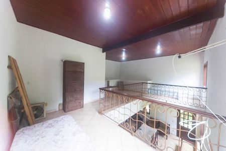 Casa de condomínio à venda com 240m², 3 quartos e 1 vagahall dos quartos