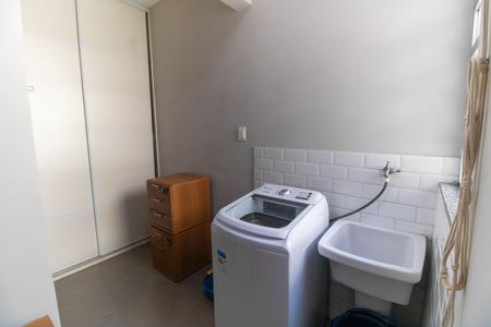 Apartamento à venda com 74m², 2 quartos e sem vagaÁrea de Serviço