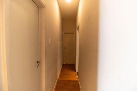 Corredor  de apartamento à venda com 2 quartos, 74m² em Icaraí, Niterói
