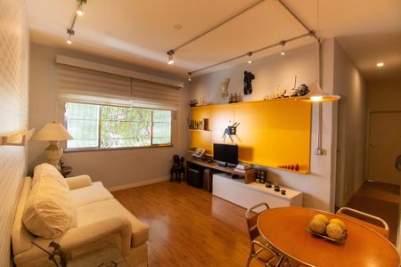 Sala de apartamento à venda com 2 quartos, 74m² em Icaraí, Niterói