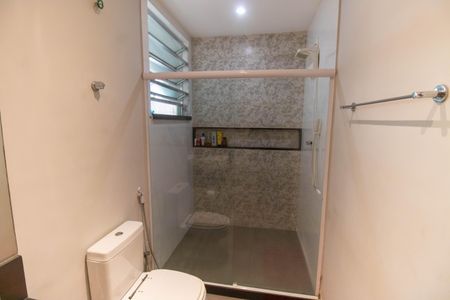 Apartamento à venda com 74m², 2 quartos e sem vagaBanheiro