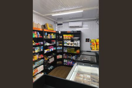 Apartamento à venda com 47m², 2 quartos e sem vagaMinimercado