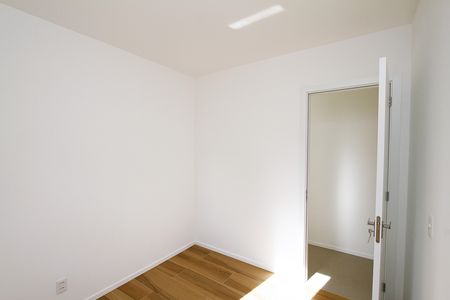Apartamento à venda com 70m², 3 quartos e 2 vagasQuarto 2