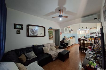 Casa para alugar com 144m², 4 quartos e 5 vagas Casa para alugar com 144m², 4 quartos e 5 vagasSala