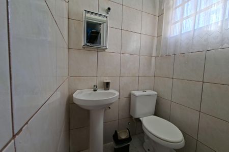 Casa para alugar com 144m², 4 quartos e 5 vagas Casa para alugar com 144m², 4 quartos e 5 vagasBanheiro da suite