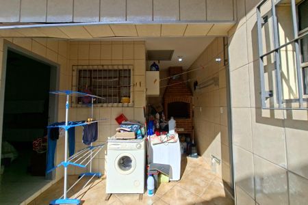 Casa para alugar com 144m², 4 quartos e 5 vagas Casa para alugar com 144m², 4 quartos e 5 vagasÁrea de serviço