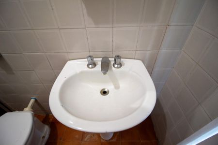 Casa para alugar com 112m², 2 quartos e 4 vagas Casa para alugar com 112m², 2 quartos e 4 vagasBanheiro