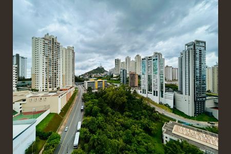 Apartamento à venda com 274m², 4 quartos e 5 vagas Apartamento à venda com 274m², 4 quartos e 5 vagasVista da sacada