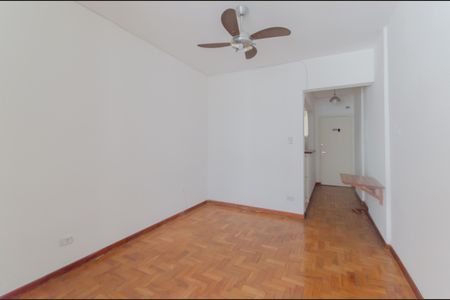 Studio para alugar com 30m², 1 quarto e sem vaga Studio para alugar com 30m², 1 quarto e sem vagaSala/Quarto