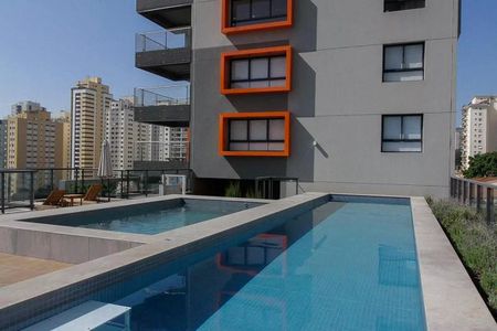 Studio à venda com 32m², 1 quarto e 1 vaga Studio à venda com 32m², 1 quarto e 1 vagaPiscina