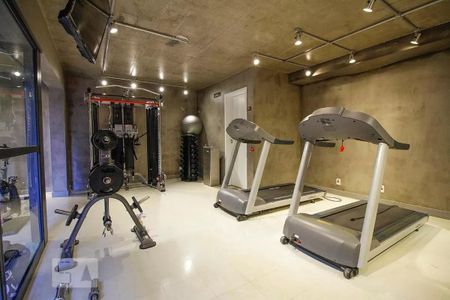 Studio à venda com 32m², 1 quarto e 1 vaga Studio à venda com 32m², 1 quarto e 1 vagaAcademia