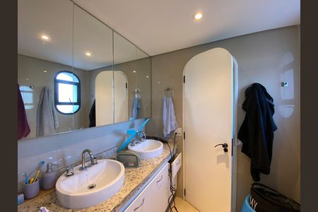 Apartamento à venda com 136m², 3 quartos e 2 vagas