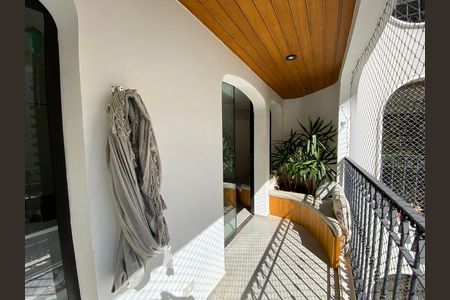 Apartamento à venda com 136m², 3 quartos e 2 vagas