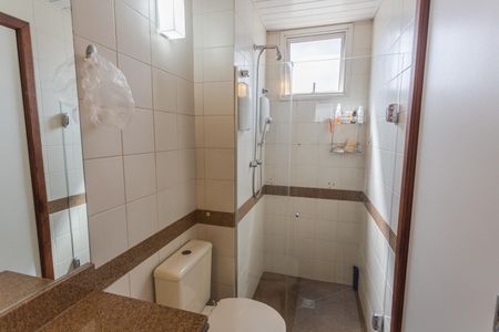 Apartamento à venda com 70m², 2 quartos e 1 vaga Apartamento à venda com 70m², 2 quartos e 1 vagaBanheiro da Suíte