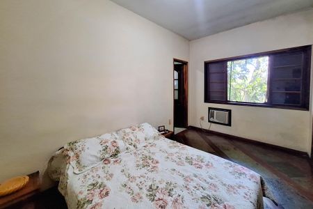 Casa de condomínio à venda com 150m², 3 quartos e 3 vagasSuíte 1