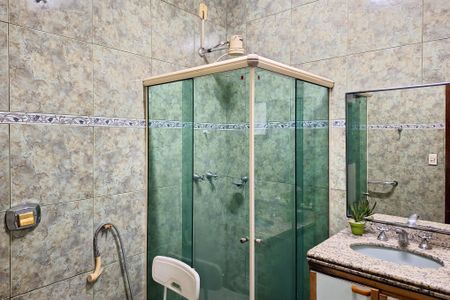 Casa de condomínio à venda com 150m², 3 quartos e 3 vagasBanheiro da Suíte 1