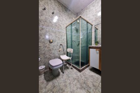 Casa de condomínio à venda com 150m², 3 quartos e 3 vagasBanheiro da Suíte 1