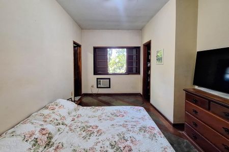 Casa de condomínio à venda com 150m², 3 quartos e 3 vagasSuíte 1