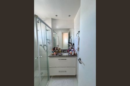Apartamento à venda com 62m², 2 quartos e 1 vaga Apartamento à venda com 62m², 2 quartos e 1 vagaBanheiro da Suíte