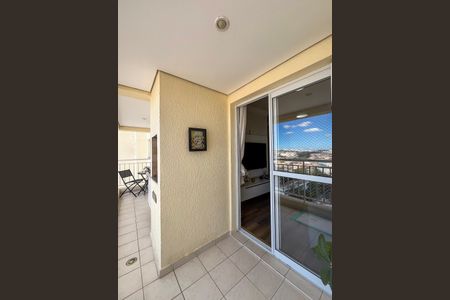 Apartamento à venda com 62m², 2 quartos e 1 vaga Apartamento à venda com 62m², 2 quartos e 1 vagaVaranda