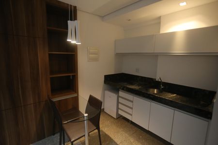 Cozinha de kitnet/studio para alugar com 1 quarto, 30m² em Buritis, Belo Horizonte
