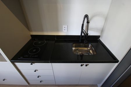 Cozinha de kitnet/studio para alugar com 1 quarto, 29m² em Indianópolis, São Paulo