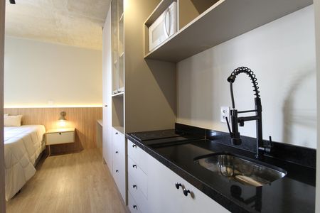 Cozinha de kitnet/studio para alugar com 1 quarto, 29m² em Indianópolis, São Paulo