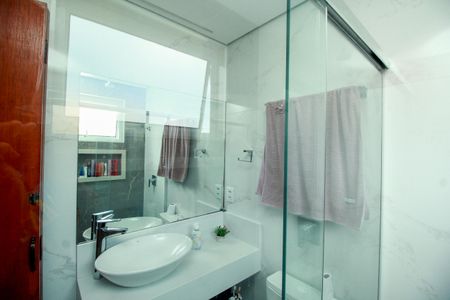 Casa à venda com 105m², 3 quartos e 2 vagas