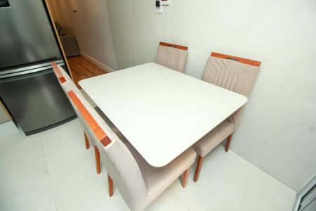 Casa à venda com 105m², 3 quartos e 2 vagas Casa à venda com 105m², 3 quartos e 2 vagasCozinha