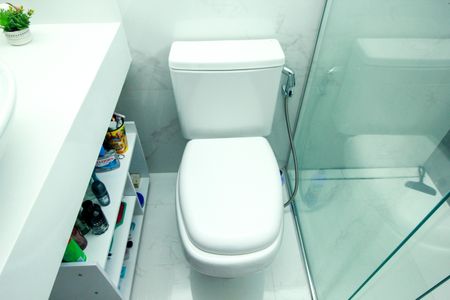 Casa à venda com 105m², 3 quartos e 2 vagas Casa à venda com 105m², 3 quartos e 2 vagasBanheiro da Suíte