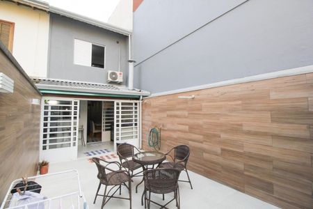Casa à venda com 105m², 3 quartos e 2 vagas Casa à venda com 105m², 3 quartos e 2 vagasQuintal