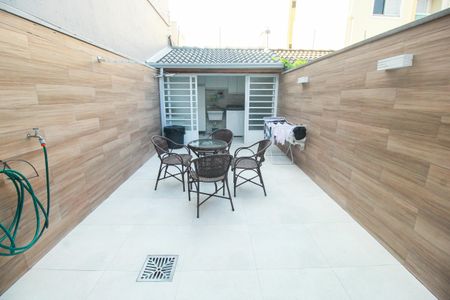 Casa à venda com 105m², 3 quartos e 2 vagas Casa à venda com 105m², 3 quartos e 2 vagasQuintal