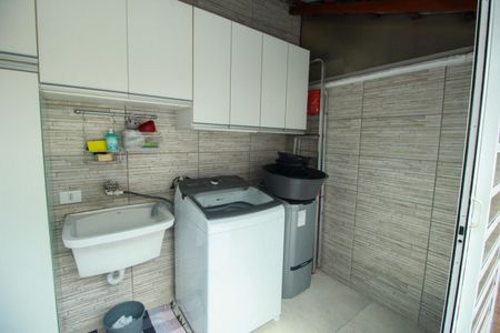 Casa à venda com 105m², 3 quartos e 2 vagas Casa à venda com 105m², 3 quartos e 2 vagasÁrea de Serviço