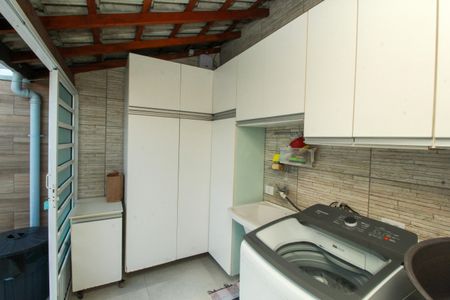 Casa à venda com 105m², 3 quartos e 2 vagas Casa à venda com 105m², 3 quartos e 2 vagasÁrea de Serviço