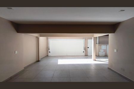 Casa à venda com 220m², 3 quartos e 2 vagasGaragem